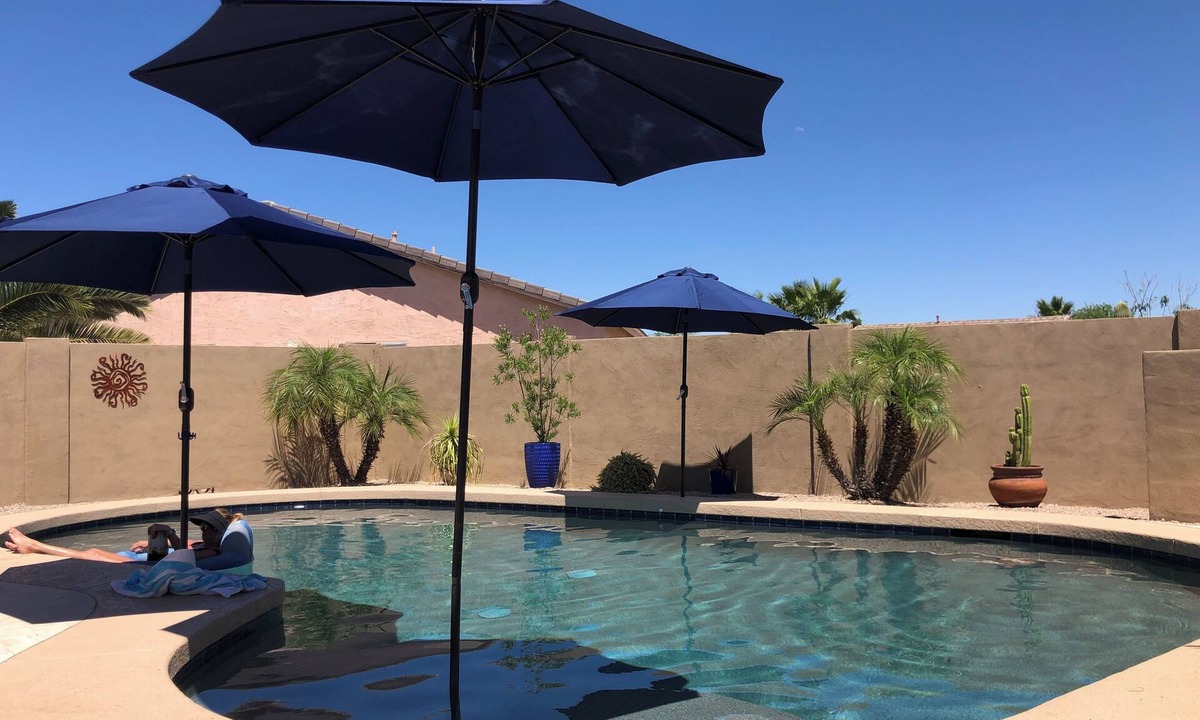 San Tan Valley House | Golf, private pool and spa. King-size beds, golf cart. Book for 2026 and 2027.