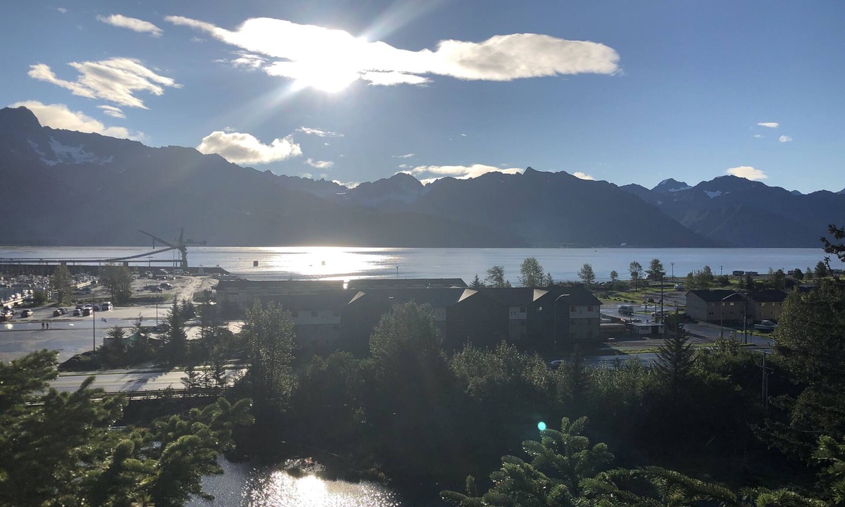 Seward Apartment | Gorgeous new, 1 bd luxury apt, offering stunning views of the mountains and bay