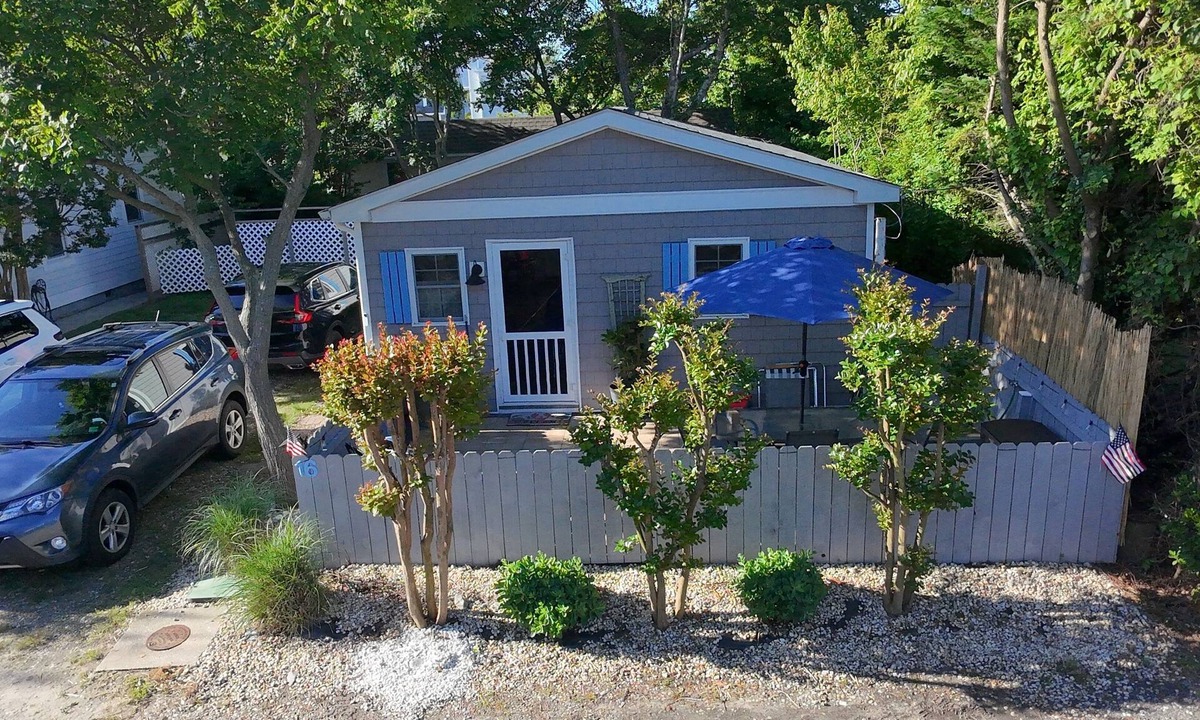 Dewey Beach Cottage | Great 2BR/1BA - 1/2 block to Beach with new fenced in patio!