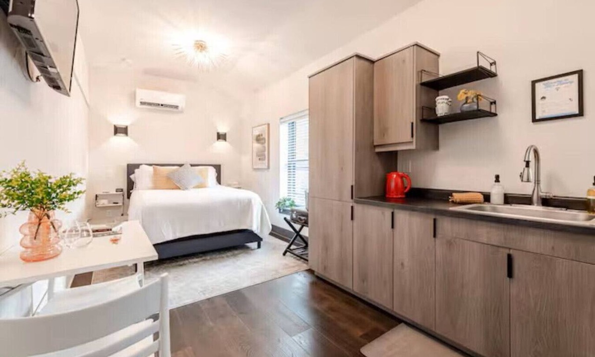 New Albany Apartment | Great for Derby & Events in Louisville/So Ind