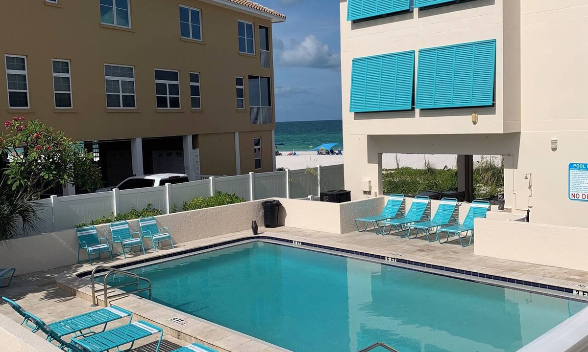 Bradenton Beach Apartment | Gulf side! No crossing the street to get to the beach! COQUINA BEACH CLUB 109