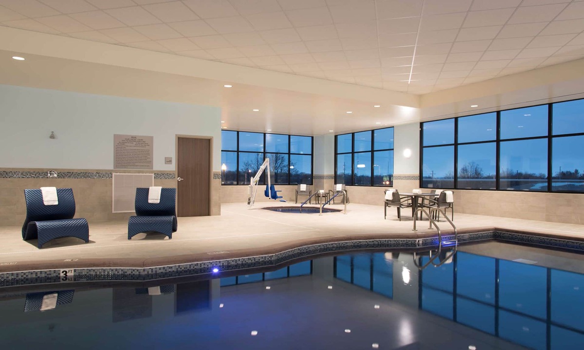 Midtown Hotel | Hampton Inn & Suites Grand Rapids Downtown