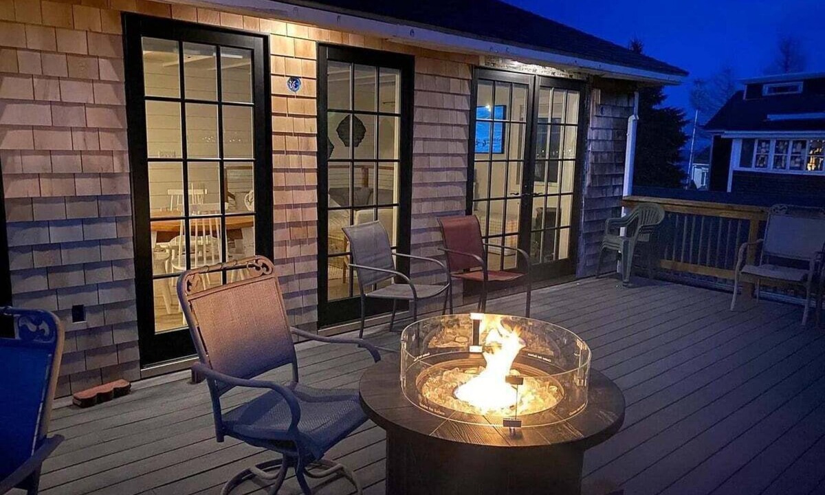 Rockland House | Harborside Cottage, walk to downtown