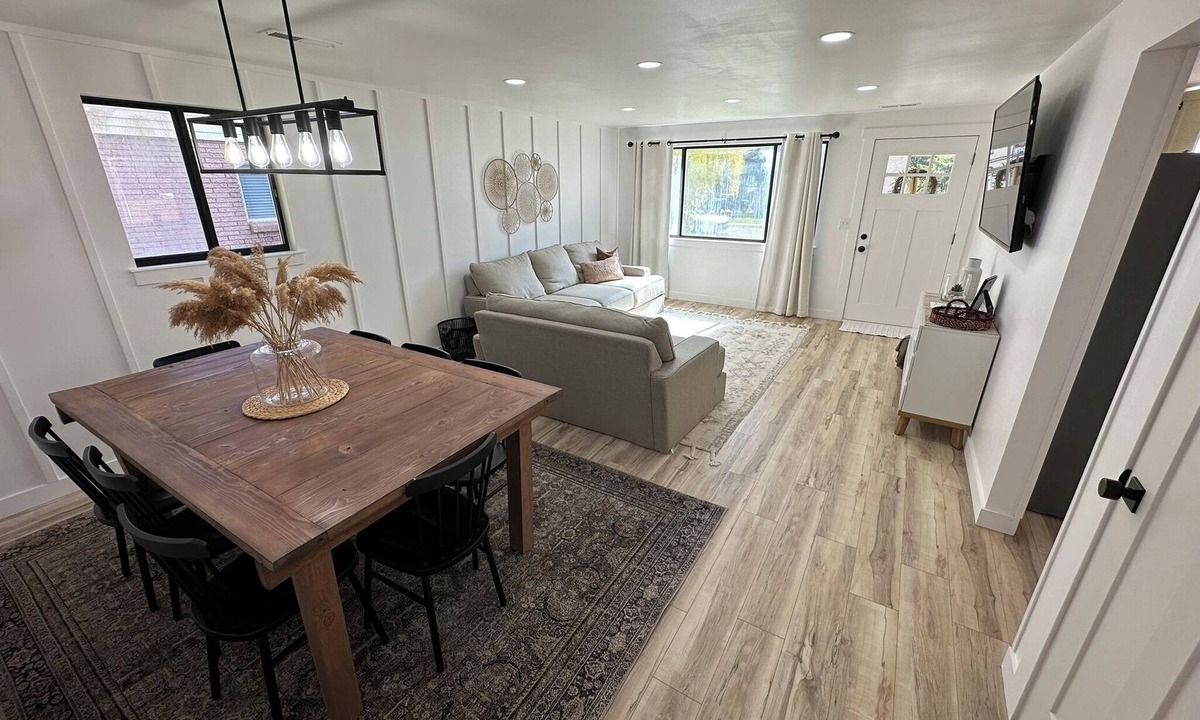 Richfield House | Heart of Richfield, ATVs & Mountain Biking, Spacious Home, Sporting Events