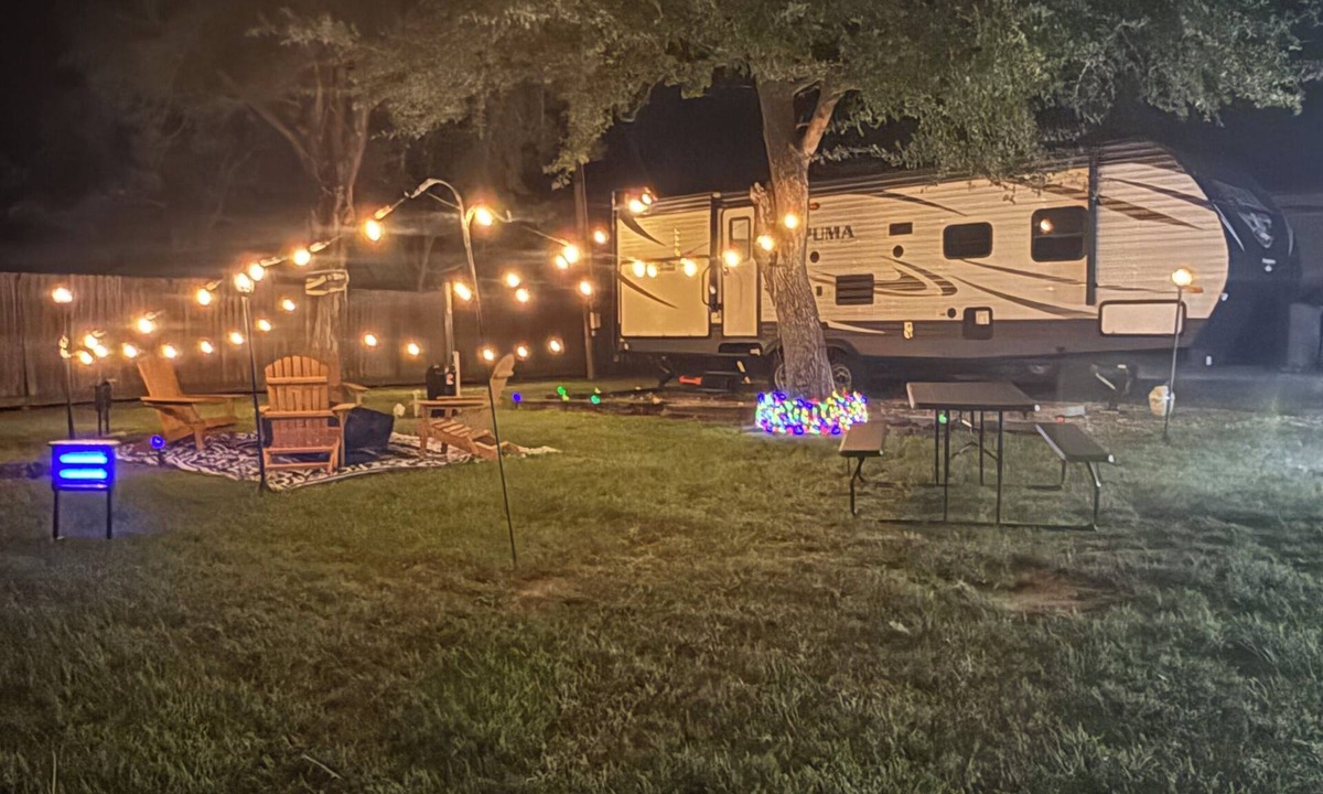 Burton House | Hidden Anchor Retreat -Quiet Glamping Escape Near Lake Somerville TX