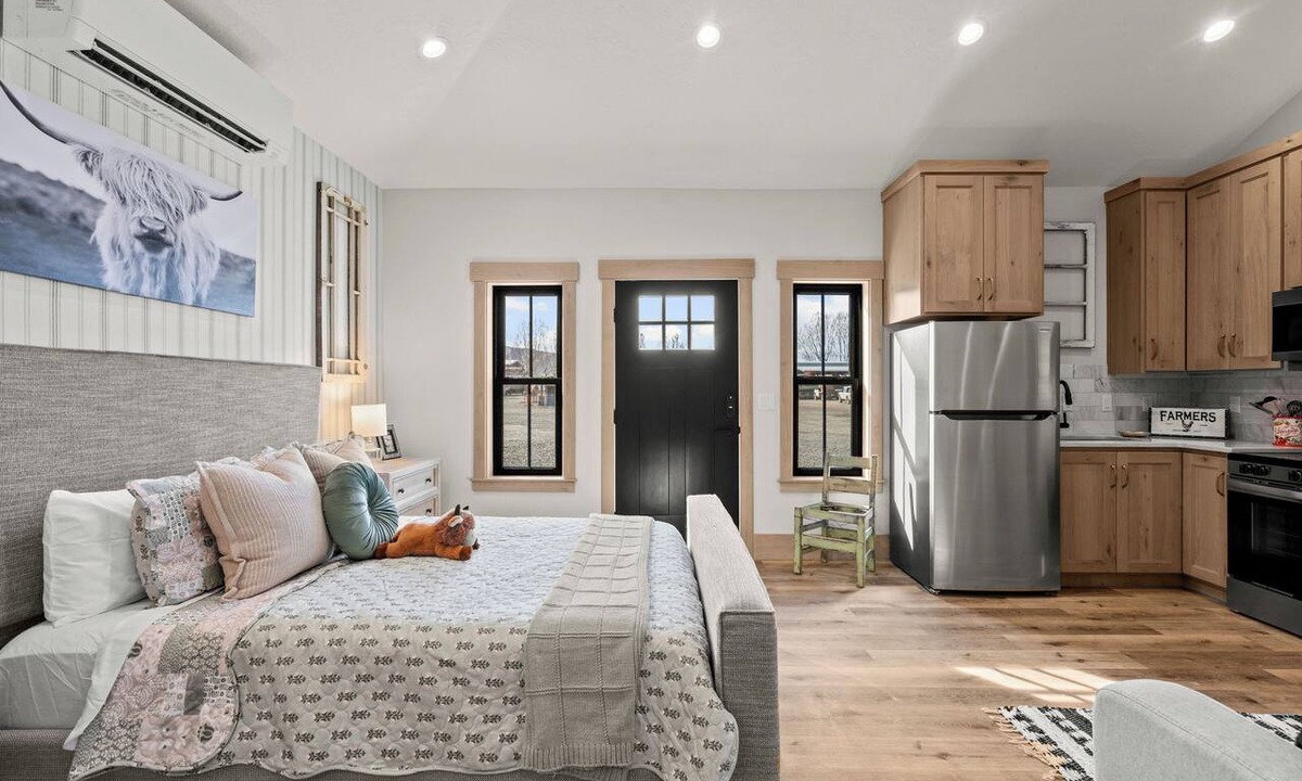 Lake Shore Other | Highlander Getaway\Casita\100%Private\Parking\W&D!