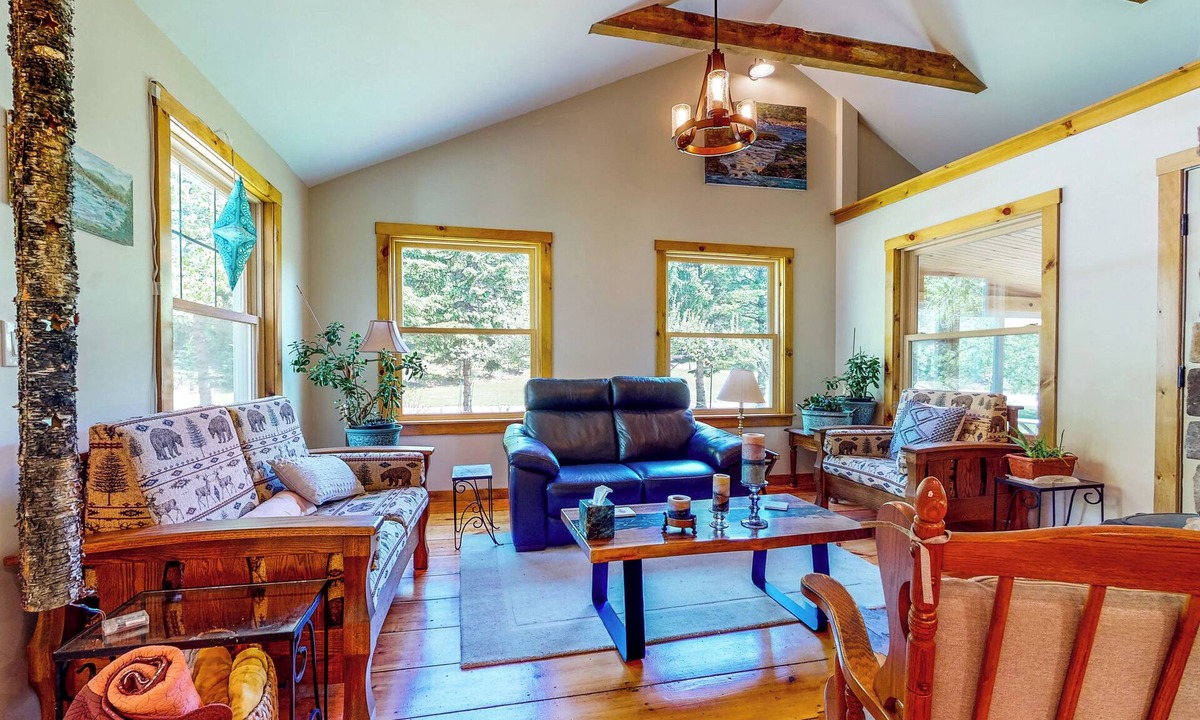 Roxbury House | Hike, Fish, Ski! 'Coos Canyon Lodge' in Maine