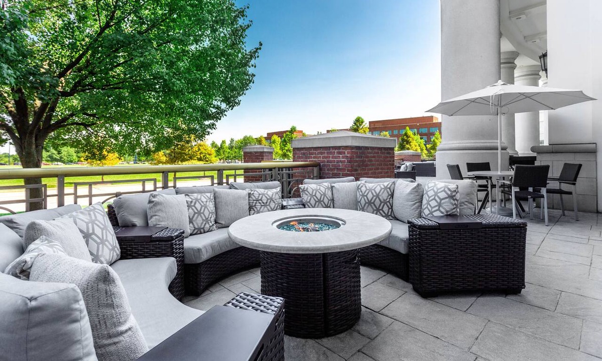 Easton Hotel | Hilton Columbus at Easton