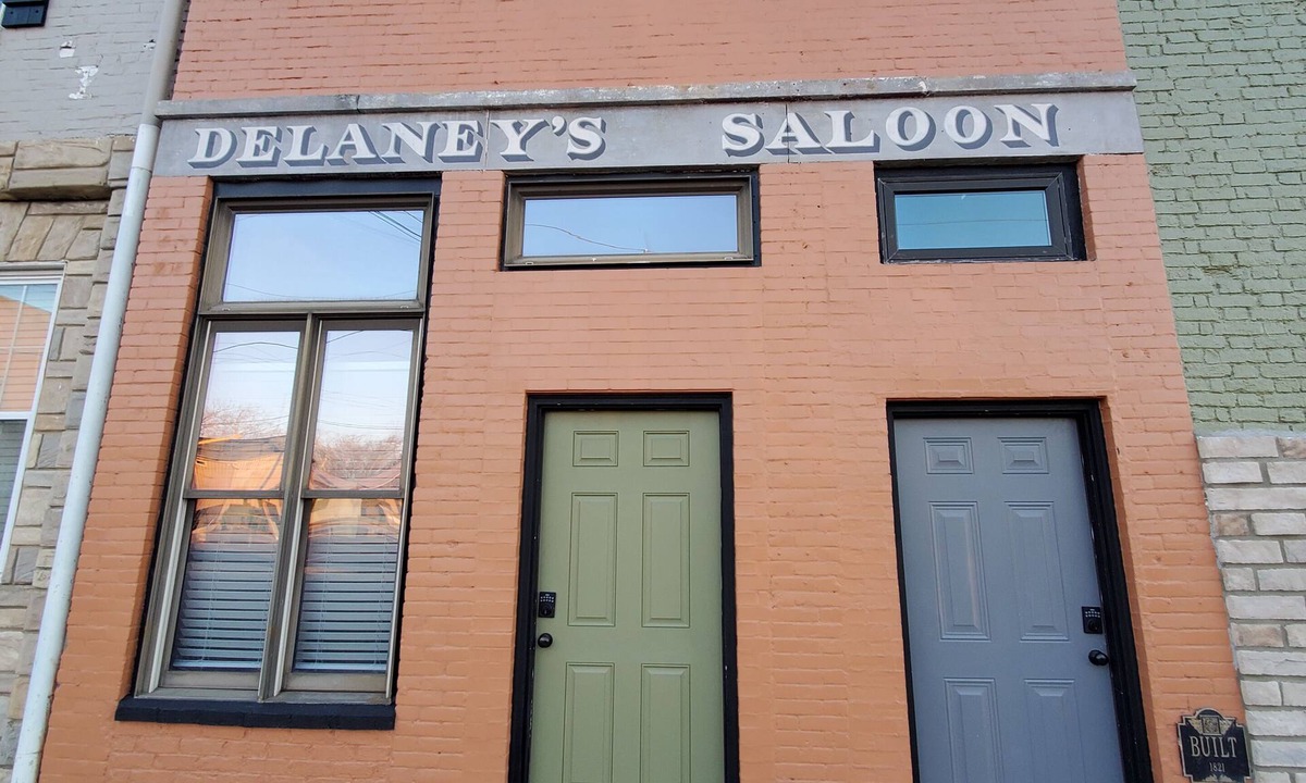 Vevay Apartment | Historic 2-bedroom, fully equipped apartment with AC & laundry in charming Vevay