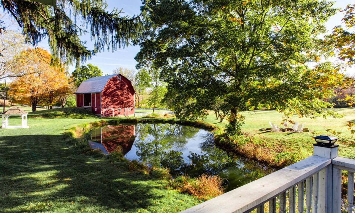 Bellville House | Historic 5-Acre Farmstay: Hot Tub, Sauna, Fishing Pond, Fire Pit, Pet-Friendly!