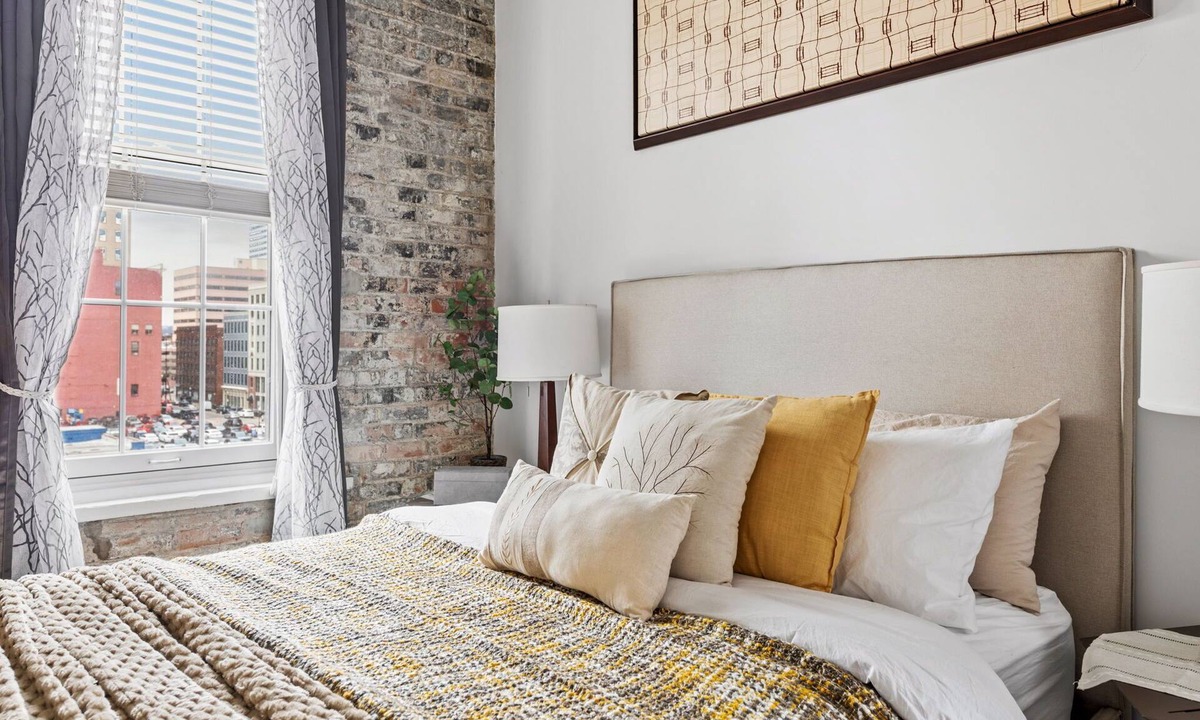 Central Business District Apartment | Historic Downtown - Free Parking Garage - 5 min walk OTR