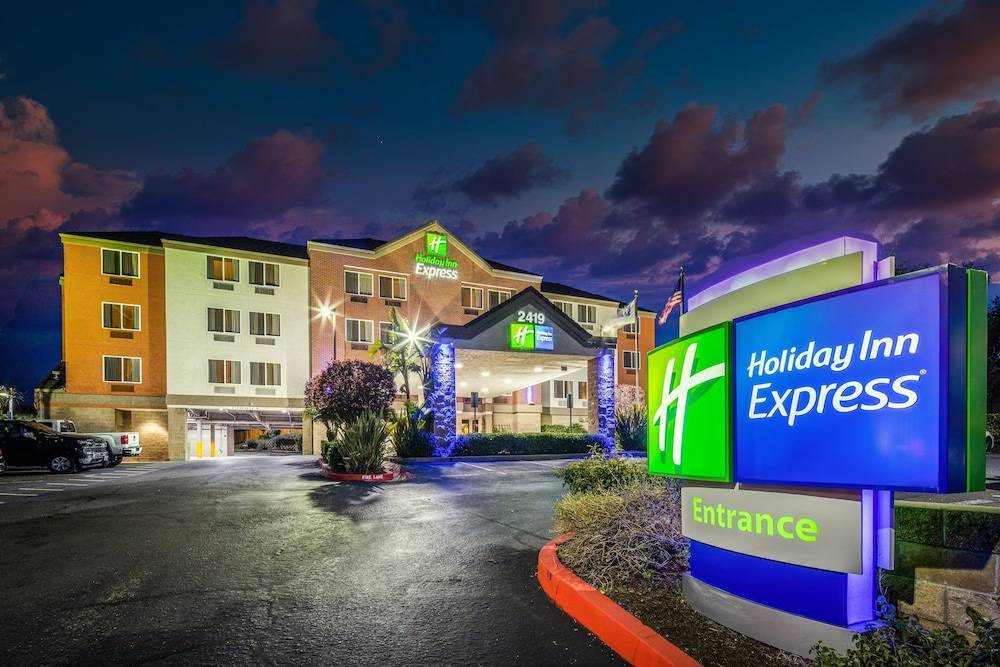 Castro Valley Hotel | Holiday Inn Express Castro Valley, an IHG Hotel