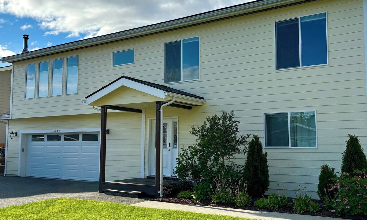 Mendenhaven House | Home Near Mendenhall Glacier, Hot Tub, Free Parking