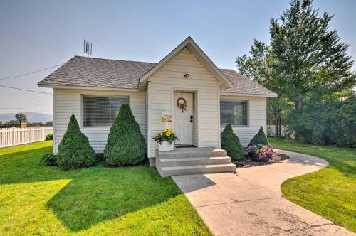 Circleville House | Home w/Fenced Yard by 5 Mighty Nat'l Parks