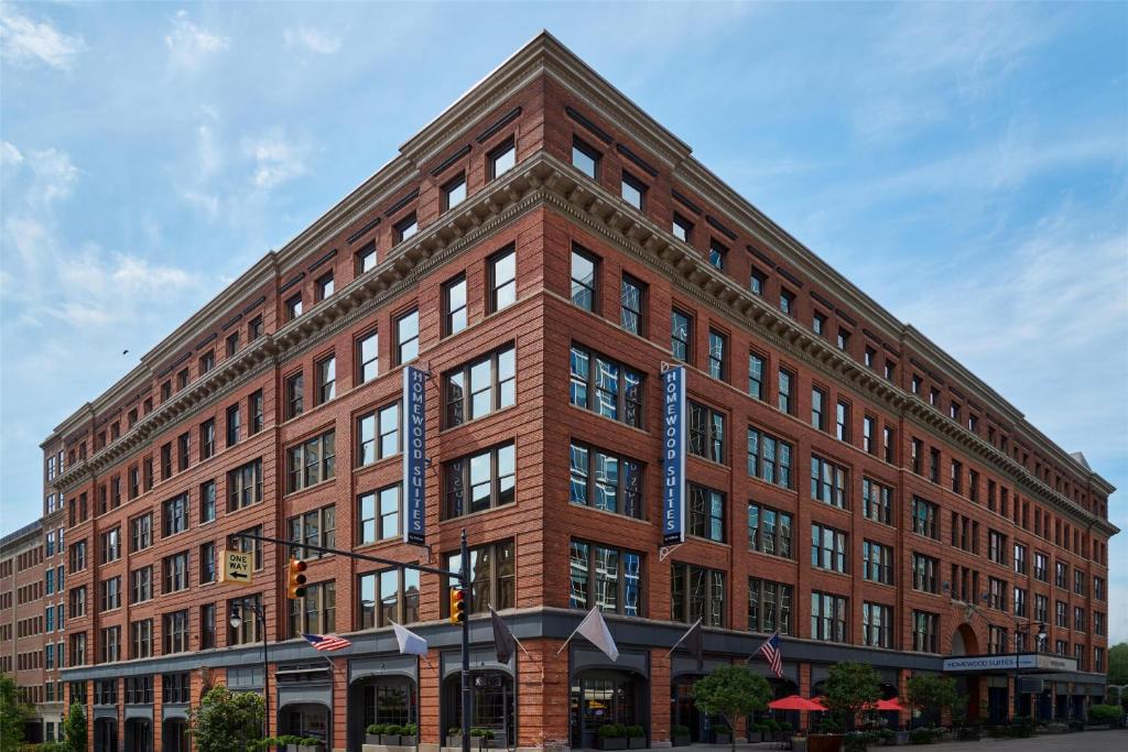 Downtown Hotel | Homewood Suites by Hilton Grand Rapids Downtown