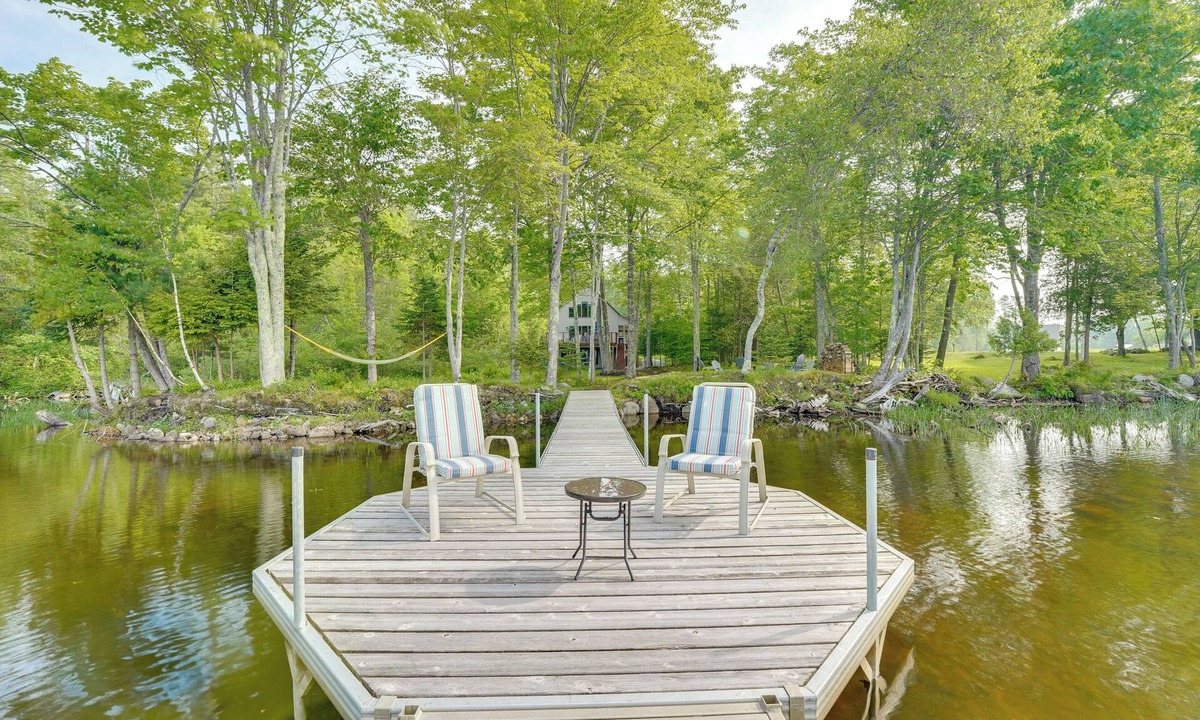 Saint Albans House | Hot Tub & Boat Dock: Waterfront Maine Retreat!