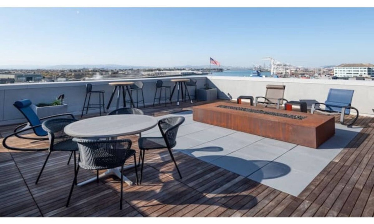 Downtown Oakland Apartment | Jack London square stylish luxury 1BD apartment