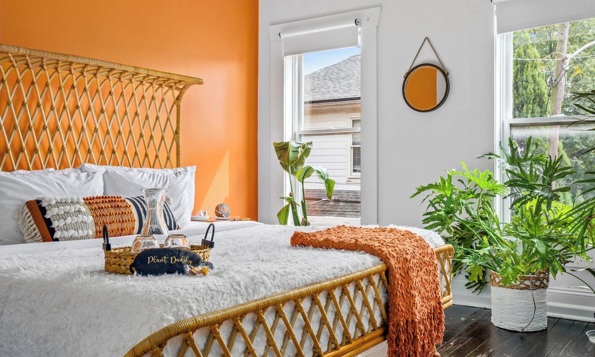 Italian Village House | Jungle House Urban Lofts - Short North & Convention Center