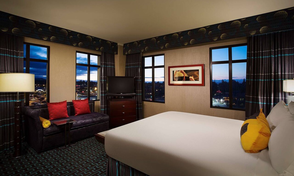 Cupertino Hotel | Juniper Hotel Cupertino, Curio Collection by Hilton