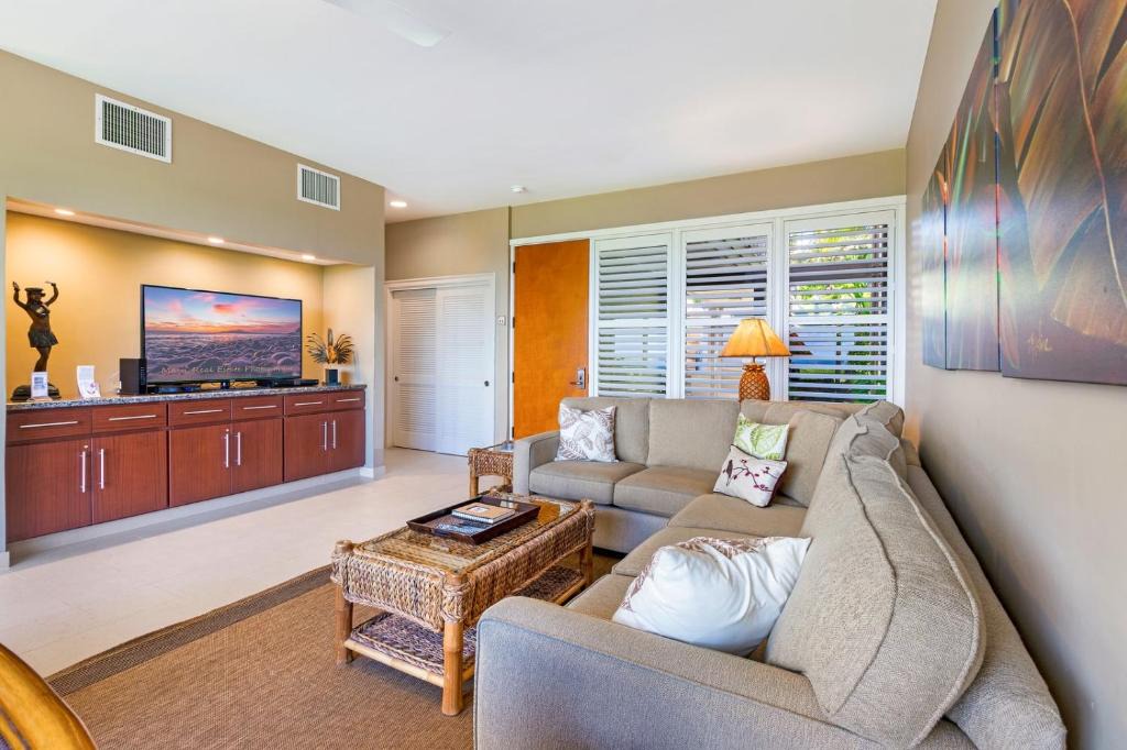 Napili Apartment | Kapalua Bay Villas Ocean View 6 BR Sleeps 20 Steps to Beach Complimentary Car with 6 Nights KBV ML-2059 by KBM