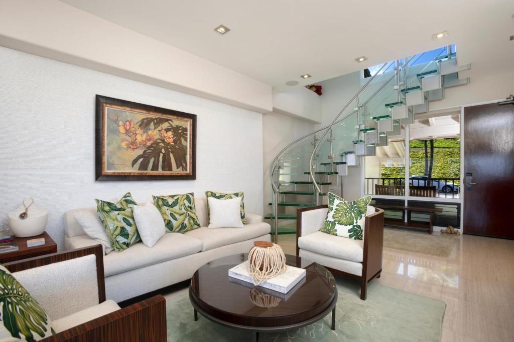 Napili Apartment | Kapalua Bay Villas Ocean View 4 BR Sleeps 12 Steps to Beach Complimentary Car with 6 Nights KBV ML-2077 by KBM