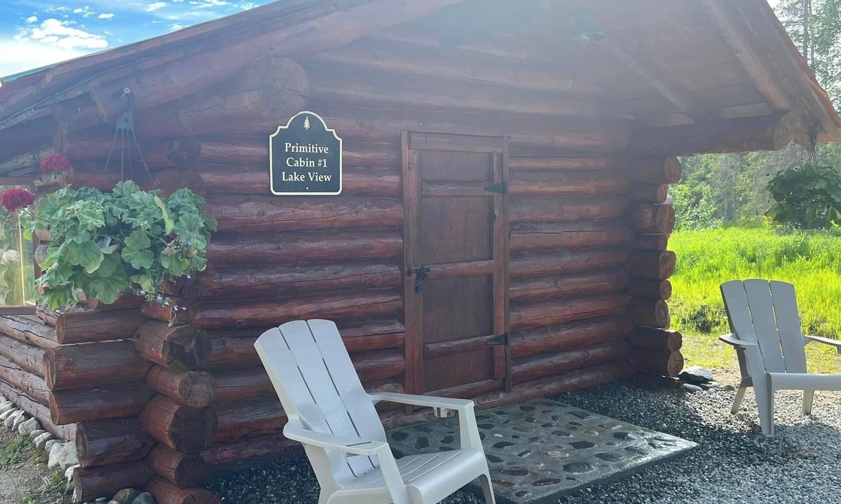 Chase House | Lake View Cabin-HCRL