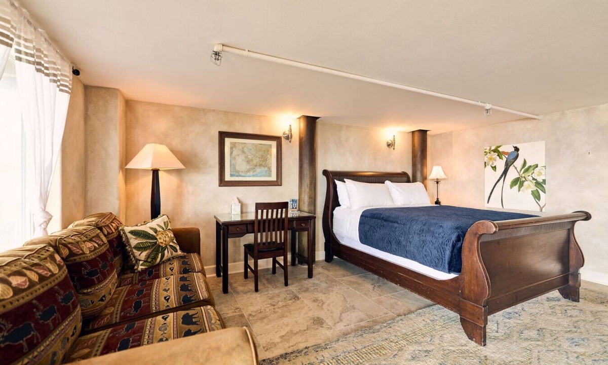 Homer Condo | Lakeshore Lodging Lodge 605