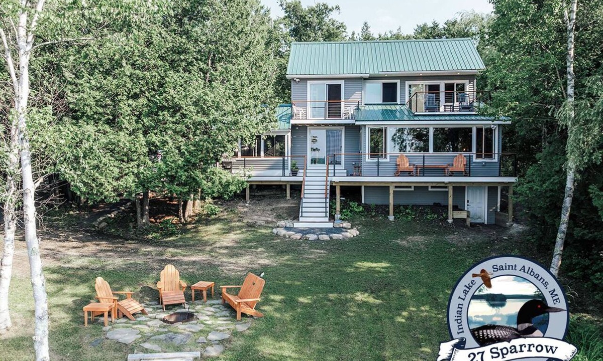 Saint Albans House | Lakeside Camp with an Amazing View