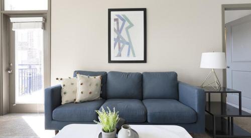 Cornelius Apartment | Landing Modern Apartment with Amazing Amenities (ID2744X5)