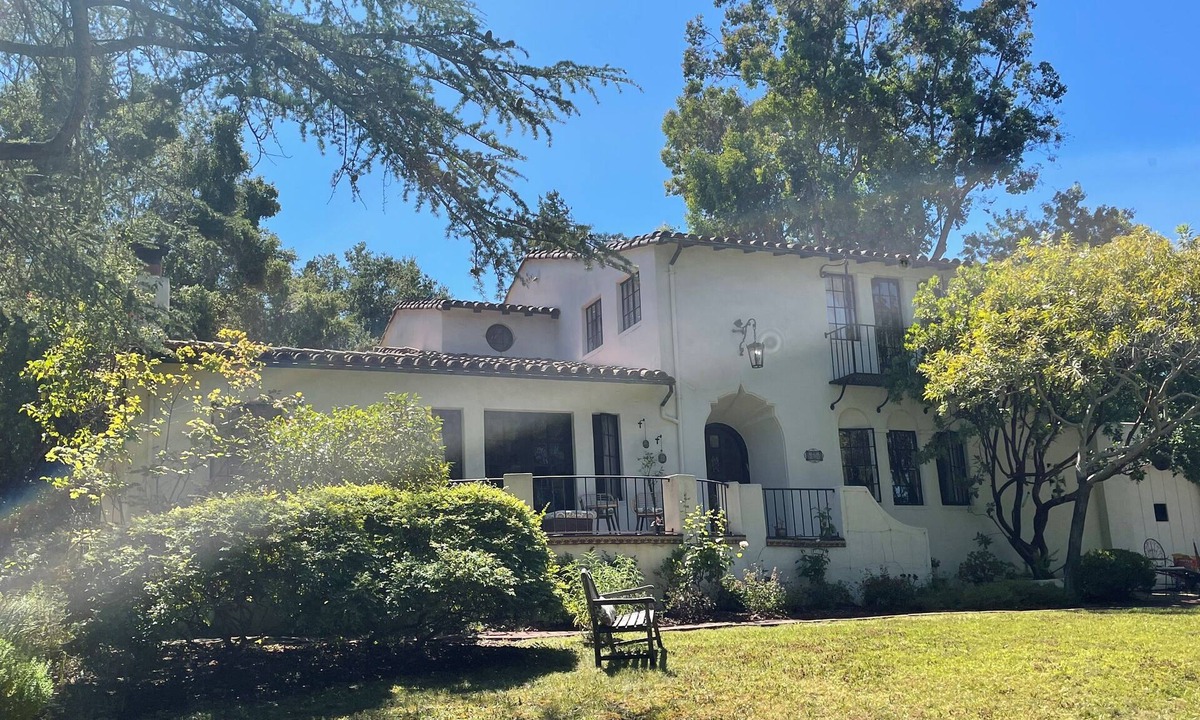 Stanford House | Lovely Furnished Stanford Campus Home for 2 - 4.5 Months Sept 1 2026 - Jan 15 27