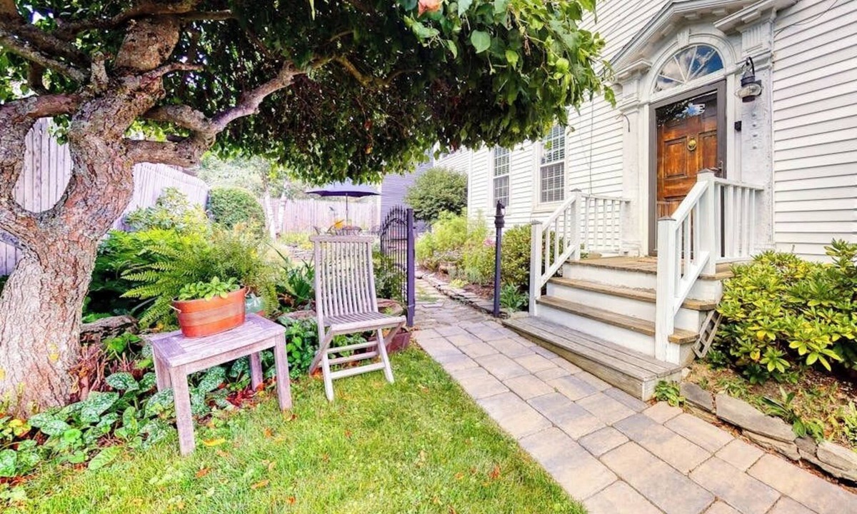 Wiscasset House | Lovely studio w/full kitchen/free WiFi- next to river/antique shops/restaurants