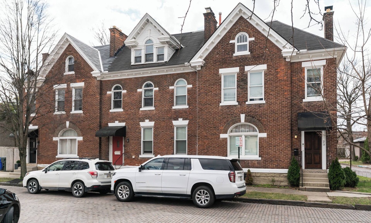 German Village House | Luxe Historic German Village Gem. Walk to Schiller Park + Near Downtown & OSU