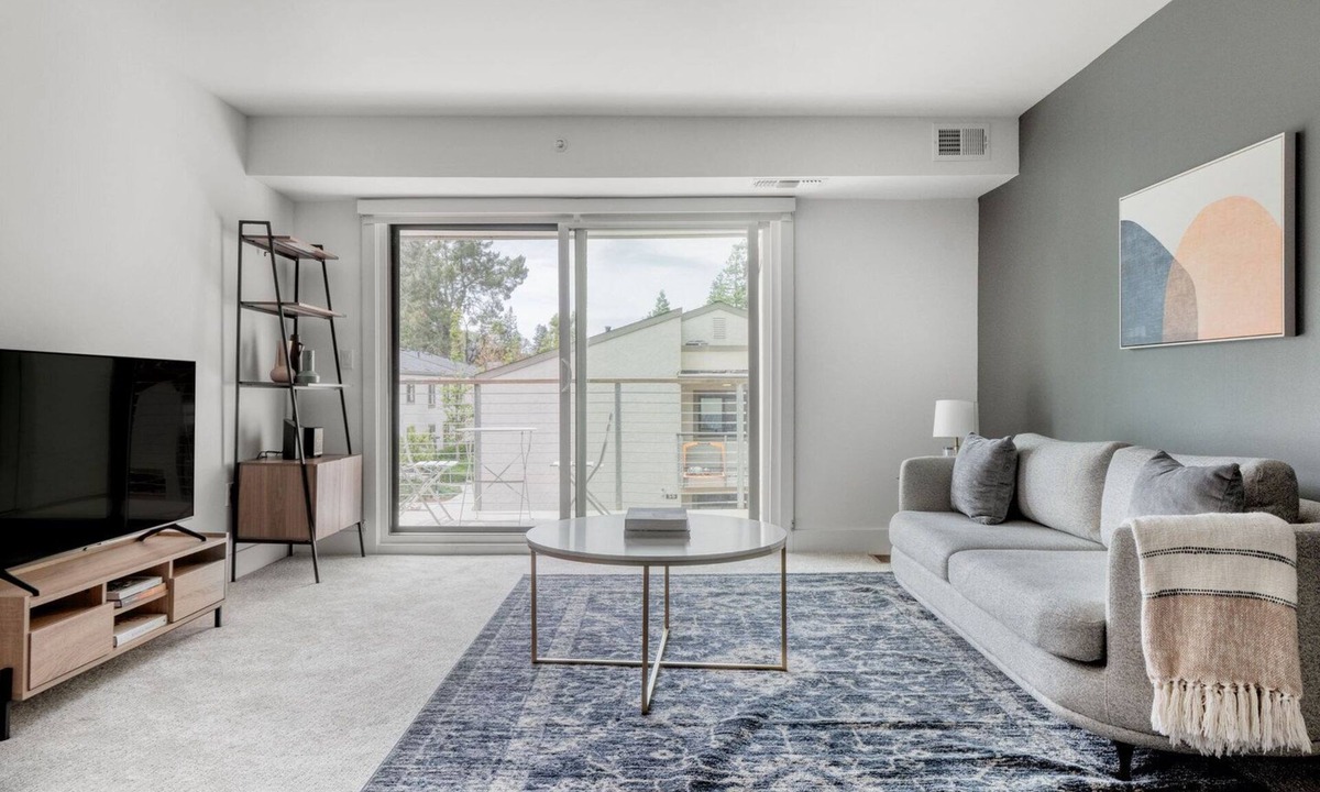 Sharon Heights Apartment | Luxe Menlo Park 1BR w/Pool, Tennis & A/C, nr Shopping, by Blueground