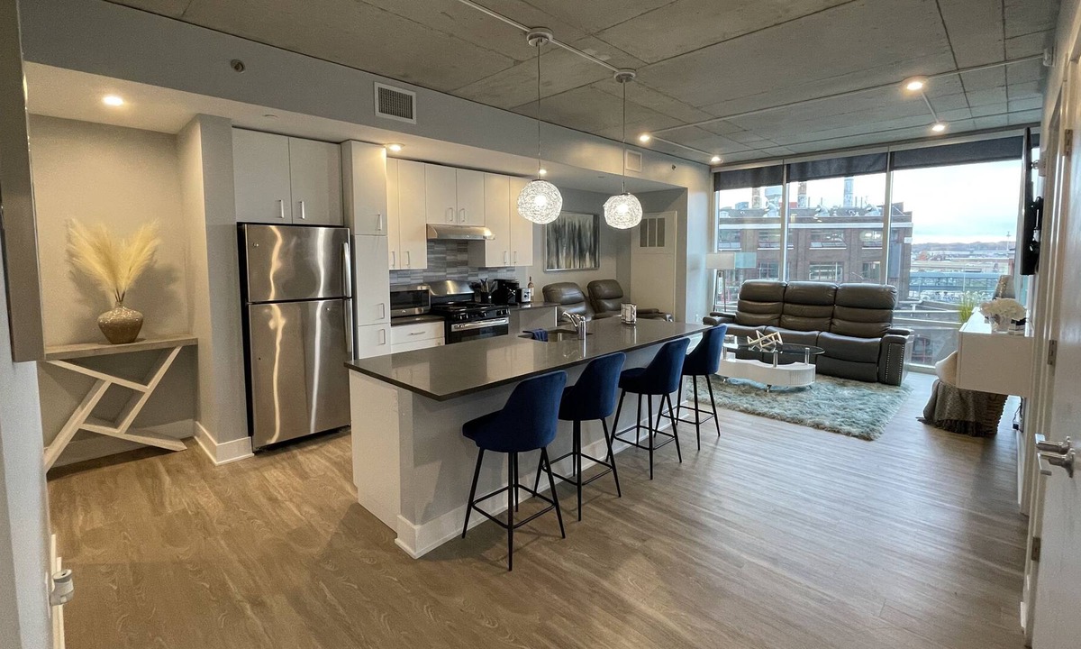 Heartside Apartment | Luxury 2 BR | 2 BA | with balcony in downtown GR