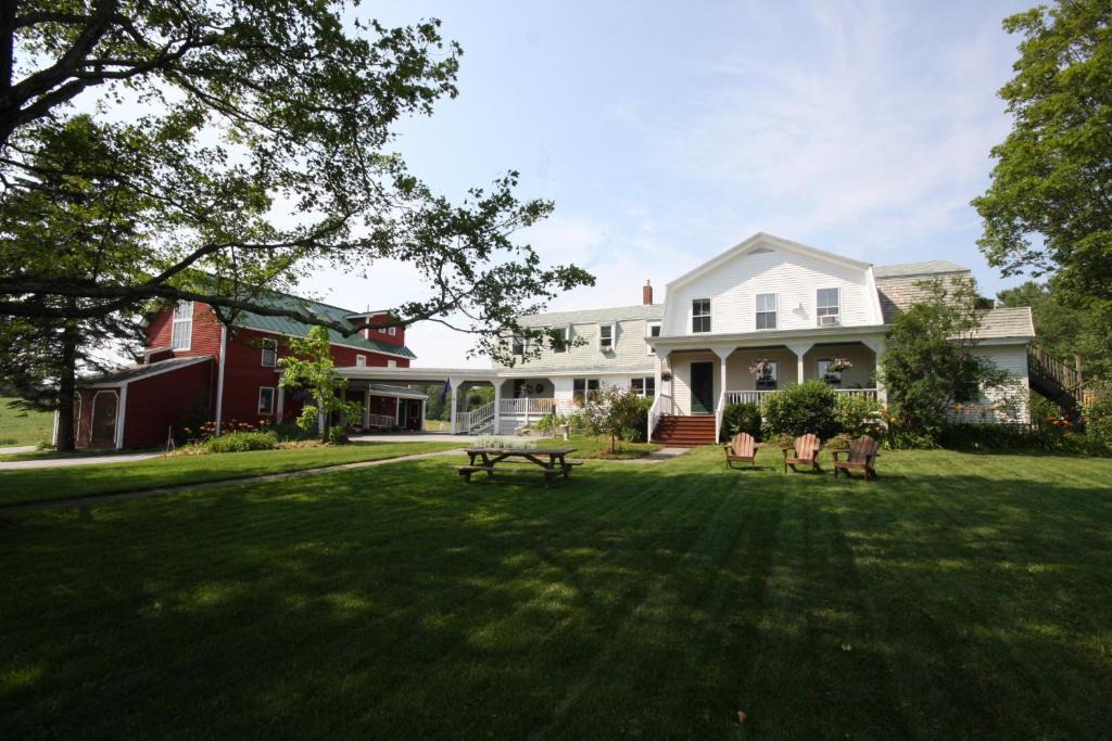 Hallowell Bed & Breakfast | Maple Hill Farm Inn