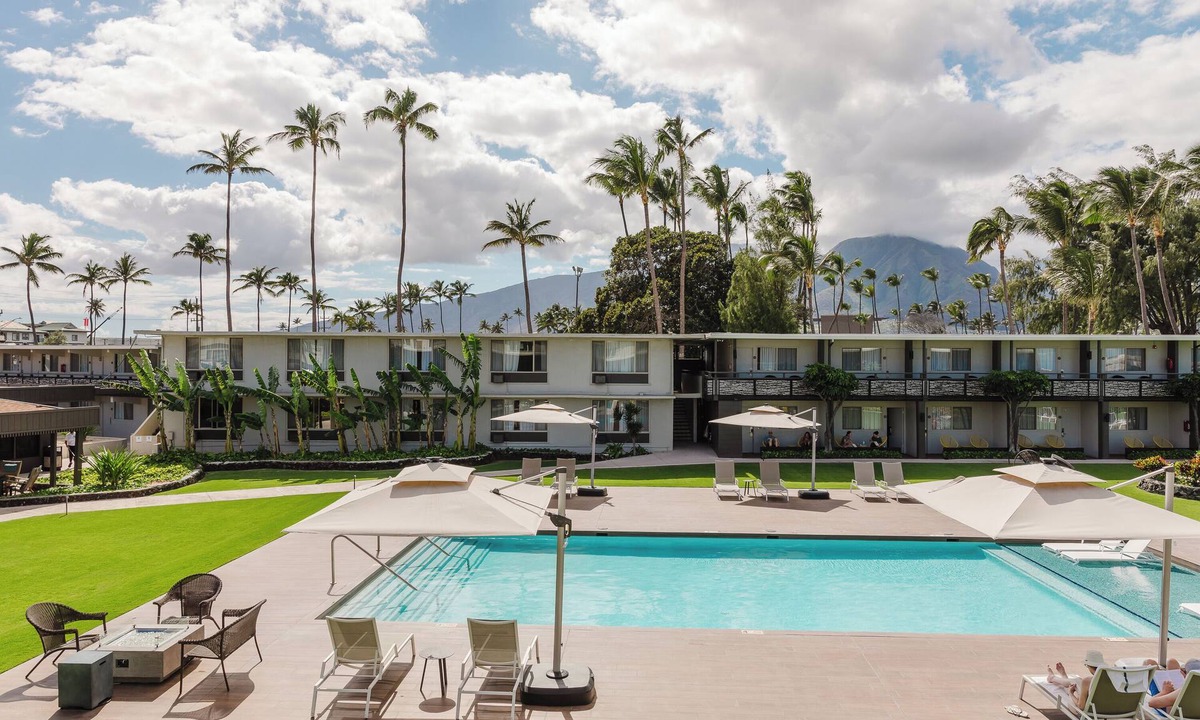 Kahului Hotel | Maui Escape | Harbor Views | Outdoor Pool | 4.7 mi to Maui Tropical Plantation