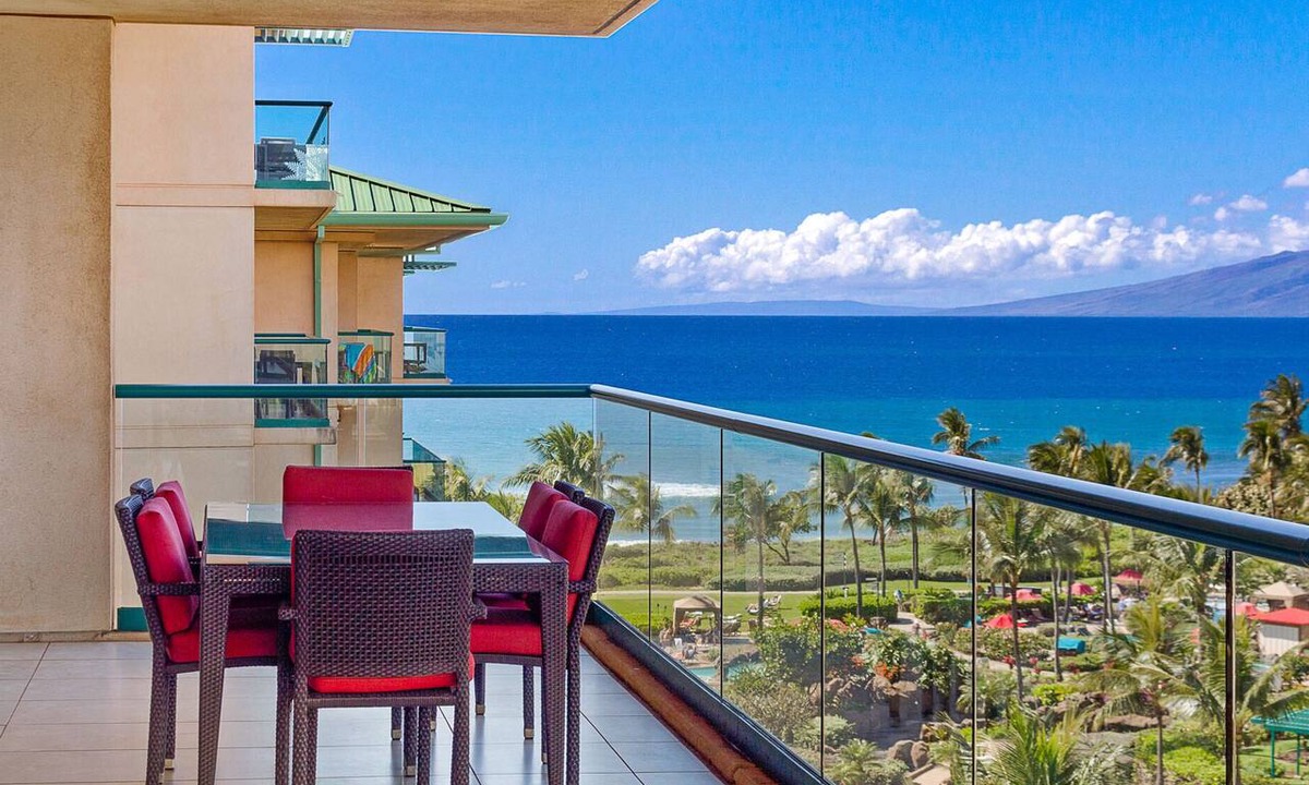 Honokowai Condo | Maui Resort Rentals: Honua Kai Hokulani 736 – 7th Floor Ocean & Mountain Views w/King Size Balcony!