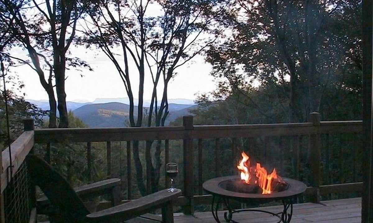 Sugar Mountain House | Million-Dollar Views, spectacular! Sugar Mountain Cabin 3 Bedrms 3 bath sleeps 7