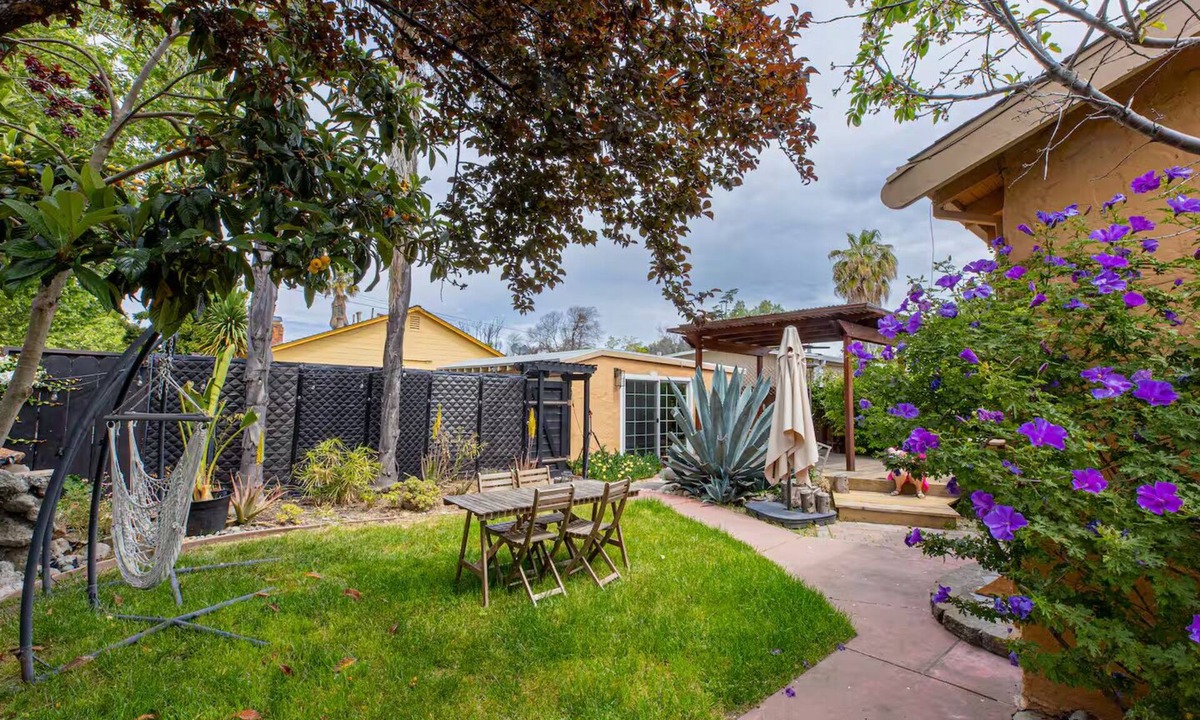 San Jose House | Minimalist 2B2B House Family Friendly With Botanic Garden