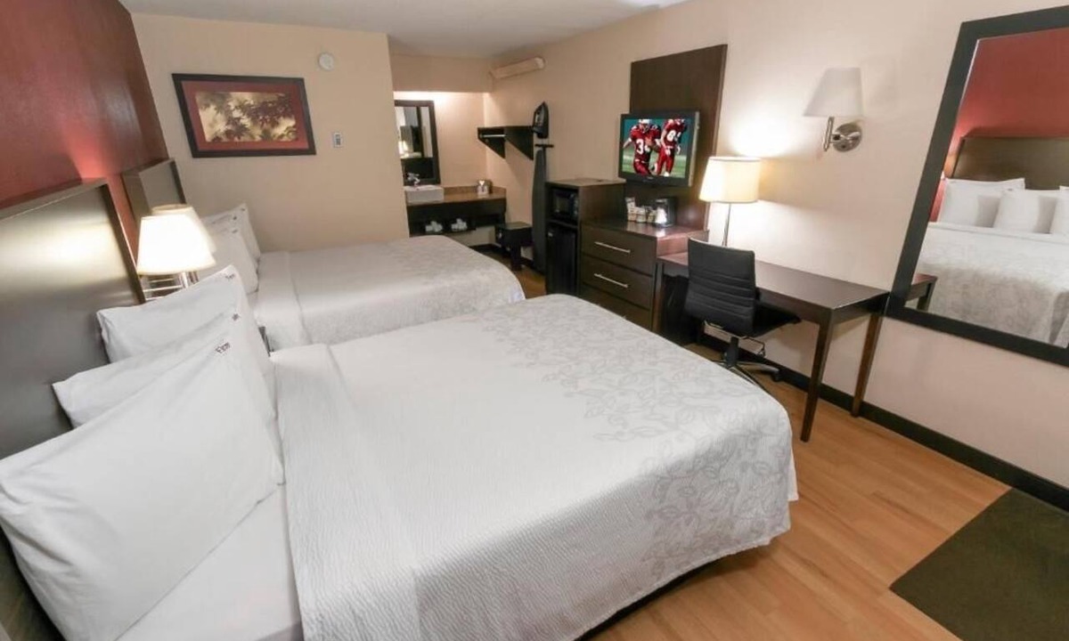 Columbus Hotel | Modern 2-Room Escape Near Downtown Art District Highlights