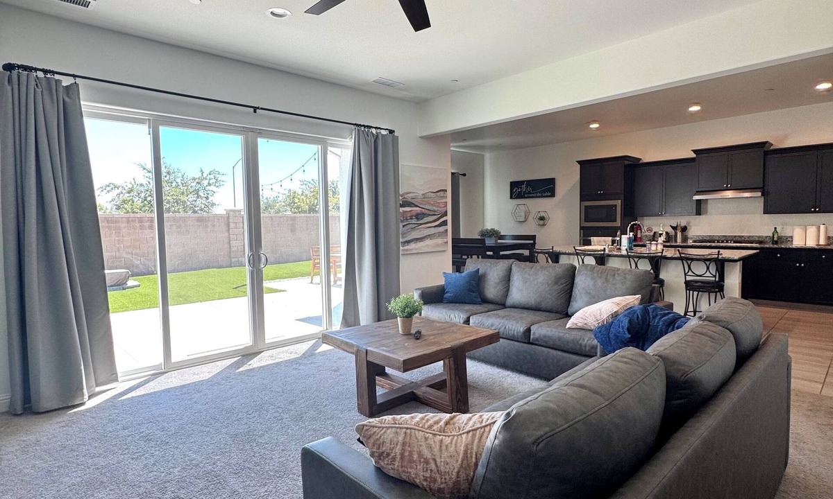 Clovis House | Modern 4BR Clovis Retreat w/Workspaces, Game Room & Yard—Near Nat’l Parks