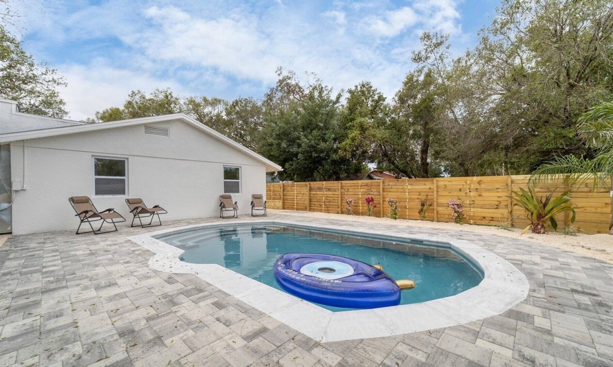 Alta Vista House | Modern Adobe Oasis~Heated Pool~Fresh Remodel