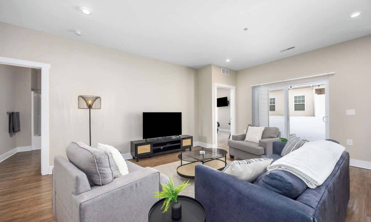 Grandville Condo | Modern New Build 2BR 2BA Condo w Garage and Patio