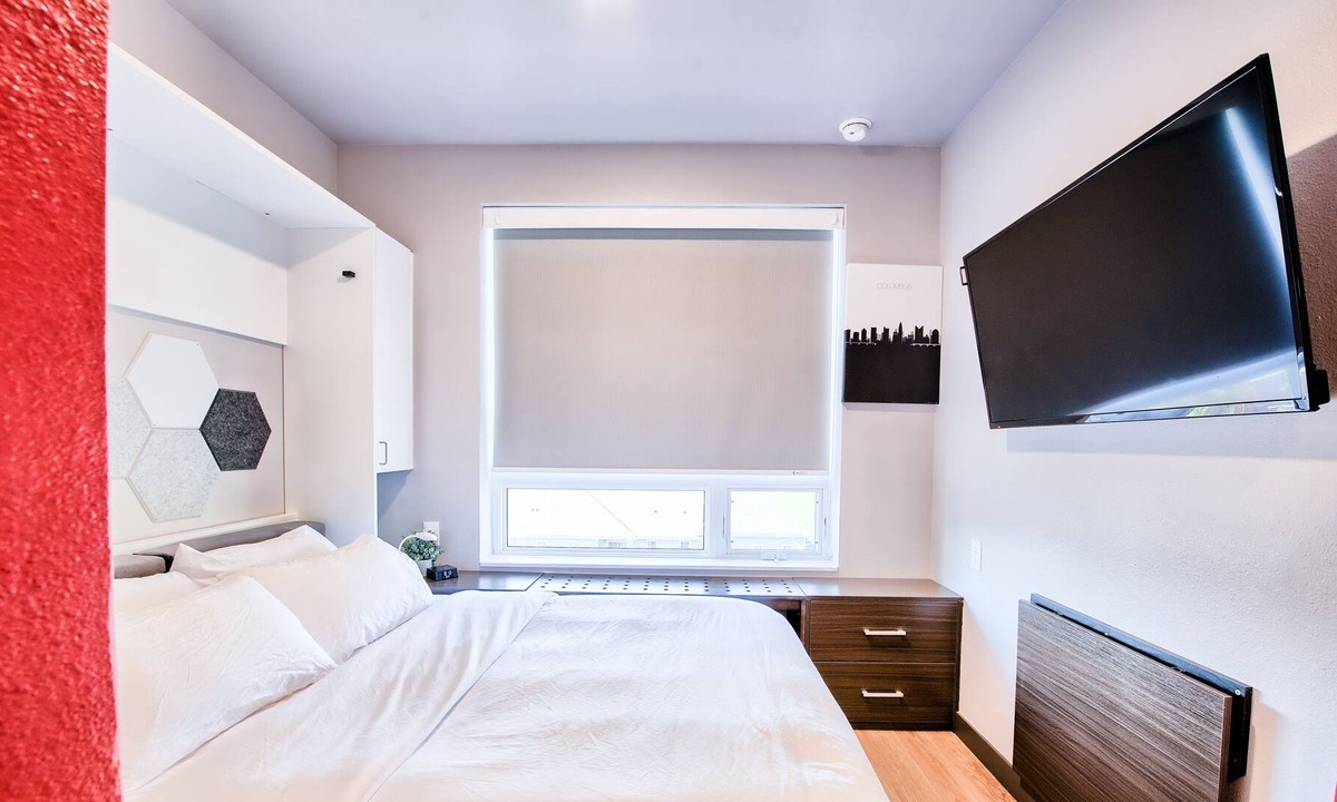 University District House | ⭐ Modern Tiny Studio 🌃 Free Parking, Hot Tub, Fitness Center, TV, WiFi, & More!