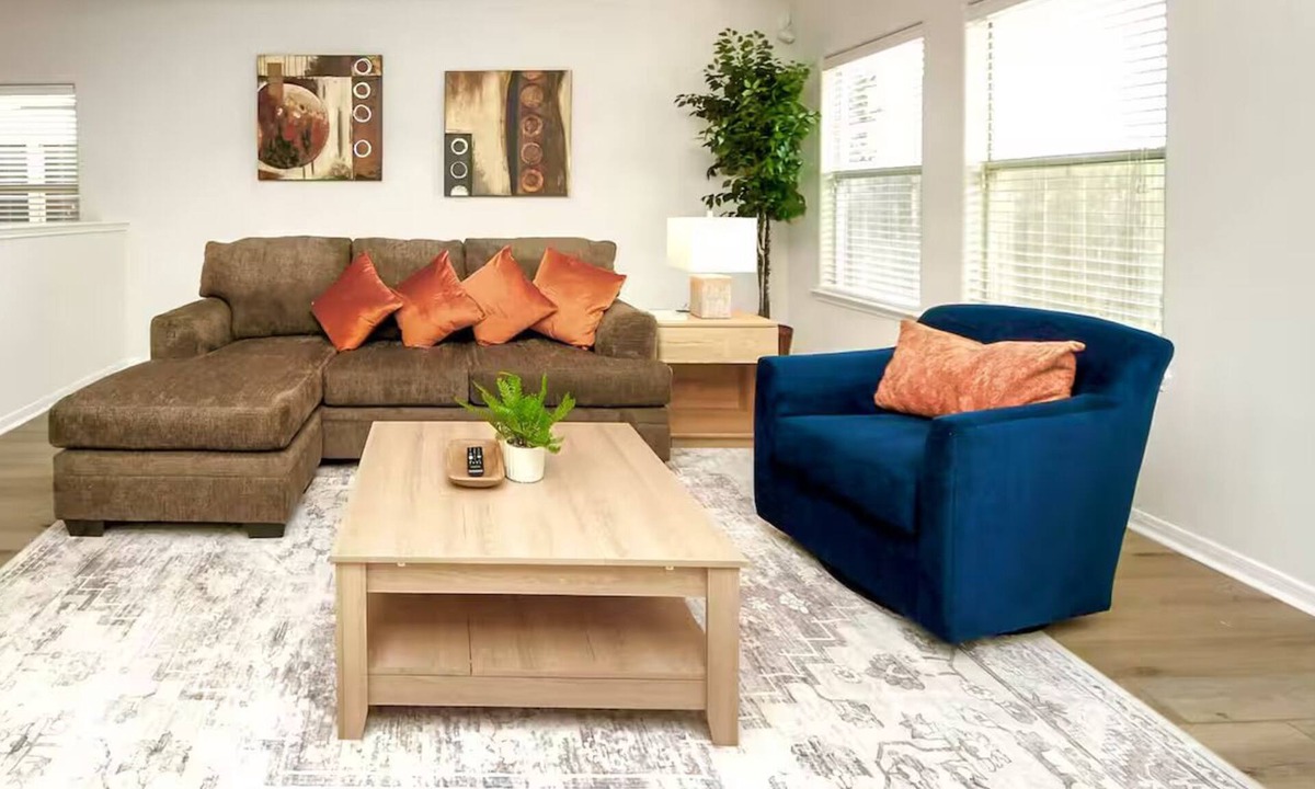 Klein House | Monthly & Weekly Discounts ▪ Near Airport ▪ Garage ▪ Full Kitchen ▪ Spring Klein
