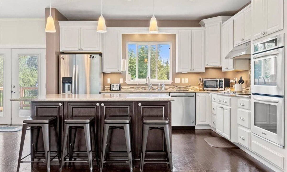 Huffman - O' Malley House | Moose Meadow 5 Bedroom Home by RedAwning