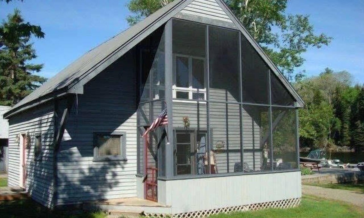 Northeast Somerset House | Morning Glory - Moose River Cabin | Spacious Famil