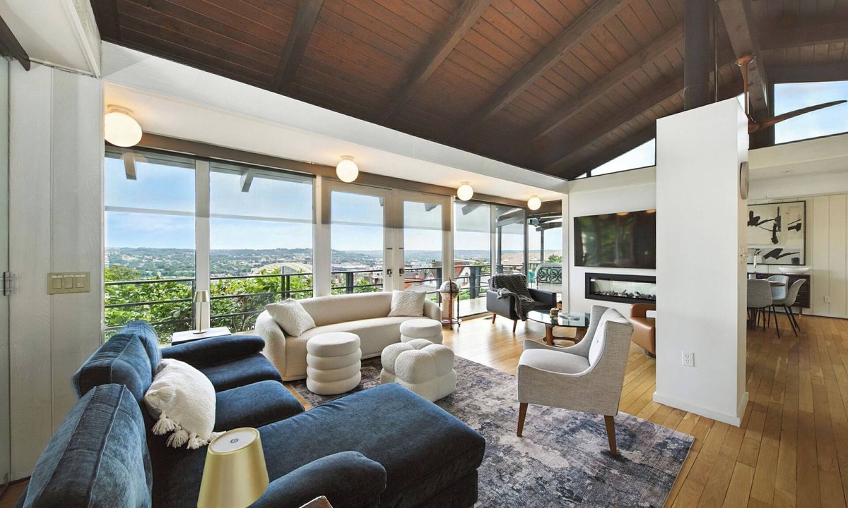 Mount Adams House | Mt. Adams Villa, City View, Garden, Hot Tub, Expansive Balcony, Parking, Games