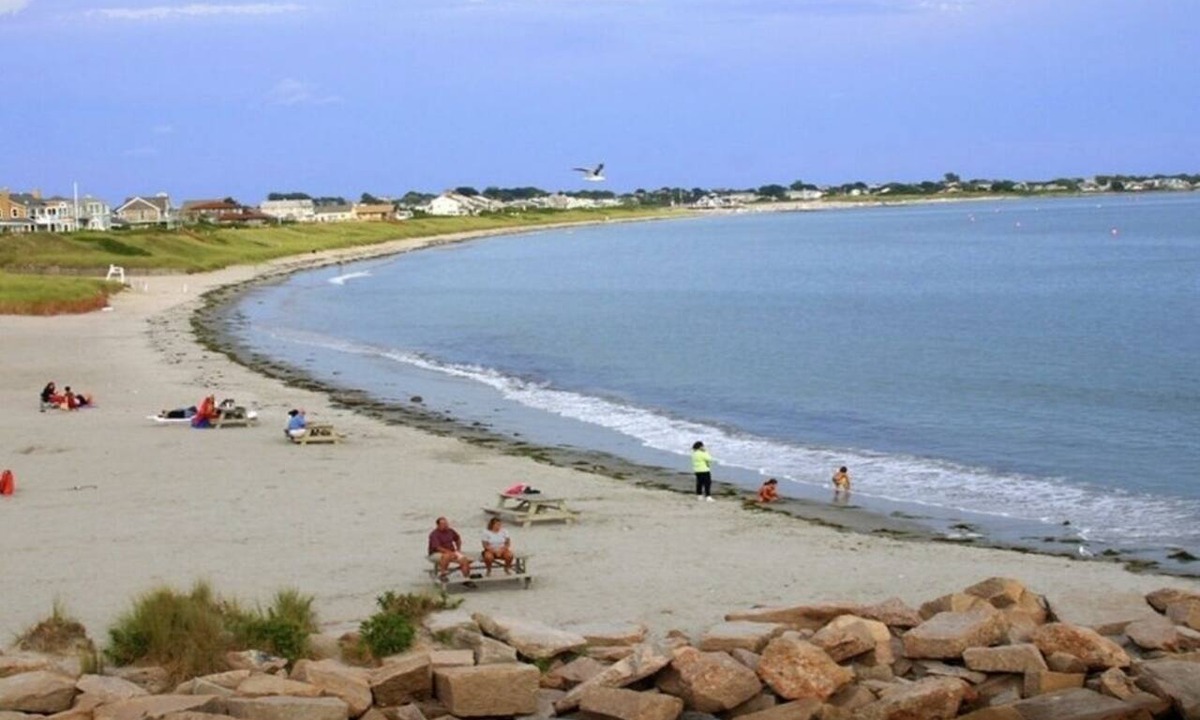 Point Judith House | NEW! Saltaire Retreat - Walk to Beach - Beautiful Sand Hill Cove