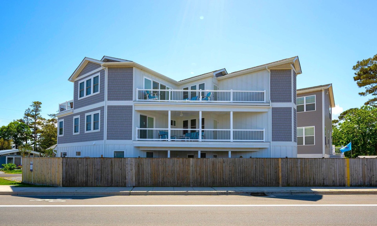 Rehoboth by the Sea House | NEW TO VRBO-STYLISH DIGS-4 BR-3,5 BA-ELEVATOR-109 Houston, STEPS TO DEWEY BCH
